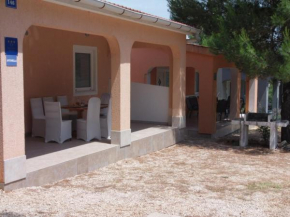 Holiday house with a parking space Vir - Lozice, Vir - 18068